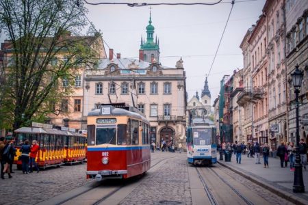 трамвай у Львові