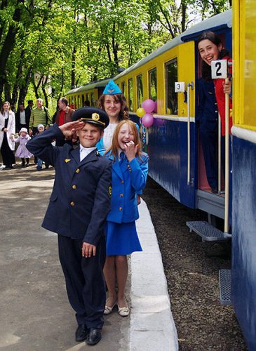 фото дитячої залізниці в Стрийському парку у Львові